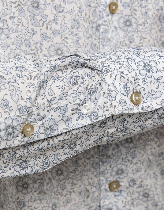 Рубашка Pierre Cardin из эксклюзивной коллекции Le Bleu с воротом-стойкой в белом цвете