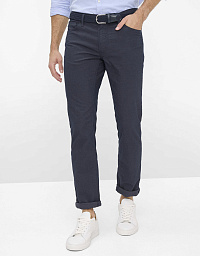 Мужские брюки – флеты Brax модель CHUCK ALL SEASON тёмно-синего цвета