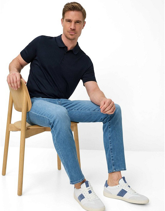 Мужские джинсы Brax модель CHUCK голубого цвета