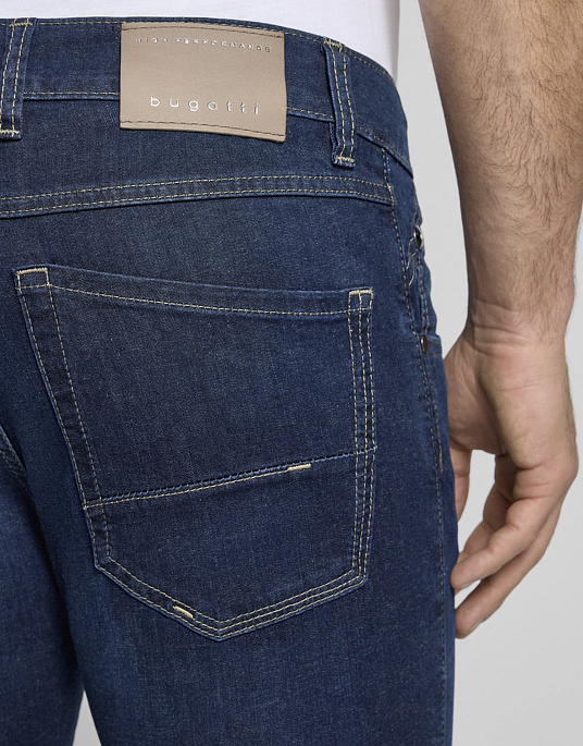 Мужские джинсы Bugatti тёмно-синего цвета