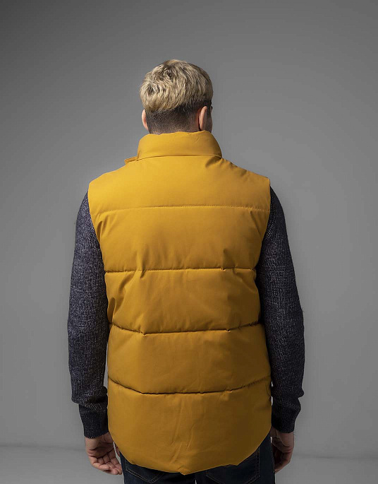 Жилет Pierre Cardin в желтом цвете
