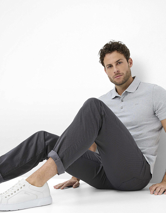 Мужские брюки – флеты Brax модель Cadiz ULTRALIGHT серого цвета