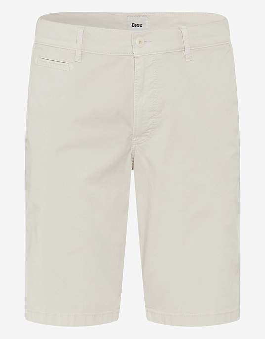 Мужские шорты Brax модель Bermuda молочного цвета