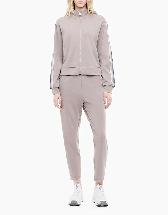 Женский спортивный костюм EA7 Emporio Armani в серо-бежевом цвете
