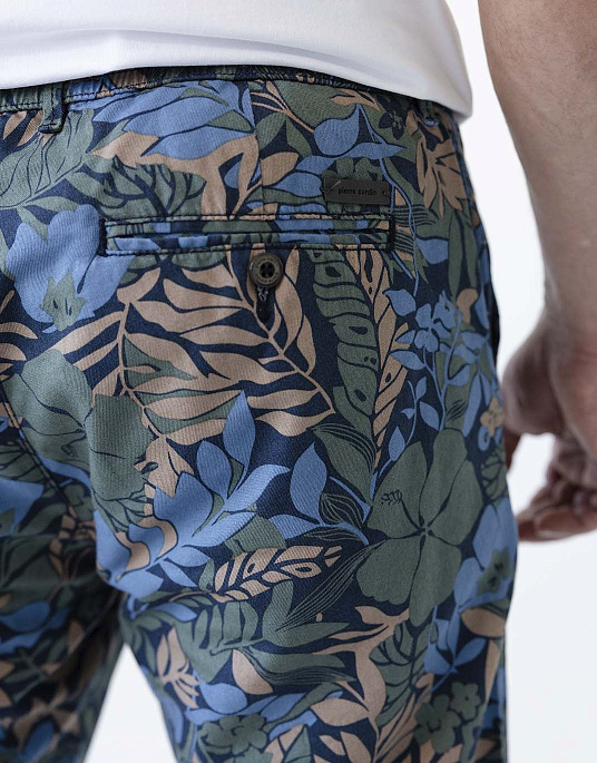 Шорти - бермуди від Pierre Cardin у зеленому кольорі