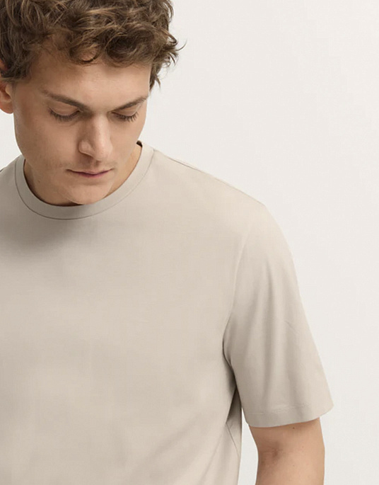 Футболка Bugatti у бежевому кольорі