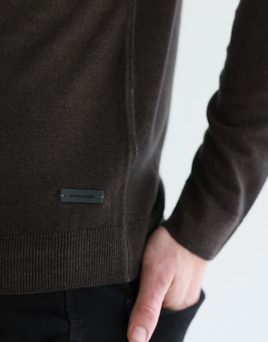 Джемпер Pierre Cardin з круглим коміром коричневого кольору