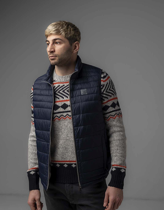 Жилет Bugatti в темно-синем цвете