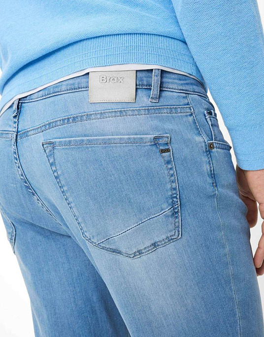 Мужские джинсы Brax модель CHUCK HI-FLEXTREME голубого цвета