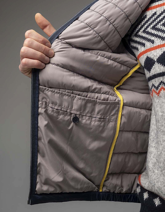 Жилет Bugatti в темно-синем цвете