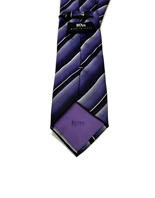 Краватка BOSS фіолетового кольору у смужку