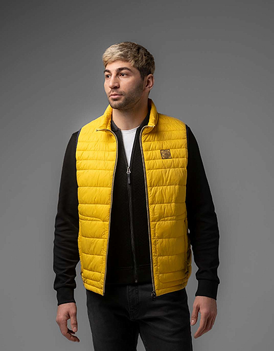 Жилет Bugatti в желтом цвете
