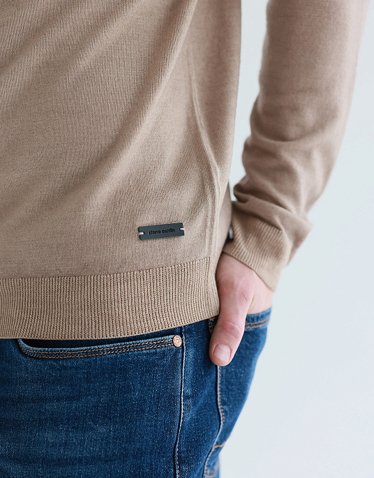 Джемпер Pierre Cardin с круглым воротником бежевого цвета