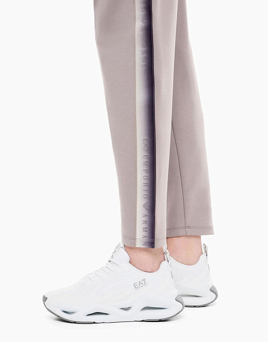 Женский спортивный костюм EA7 Emporio Armani в серо-бежевом цвете