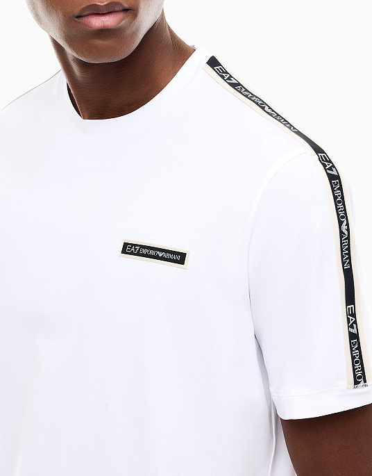 Чоловіча футболка EA7 Emporio Armani у білому кольорі