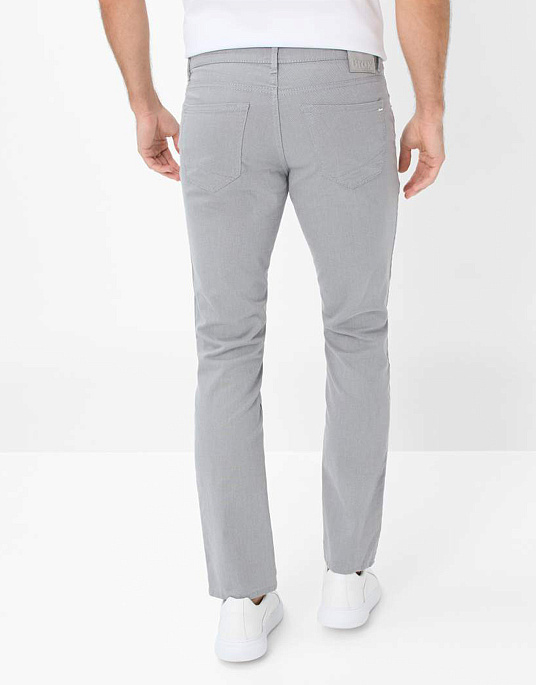 Чоловічі брюки – флети Brax, модель Chuck Modern Fit, сірого кольору