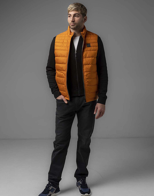 Жилет Bugatti у помаранчевому кольорі