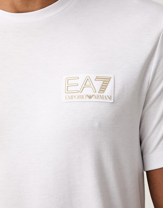 Чоловіча футболка EA7 Emporio Armani у білому кольорі