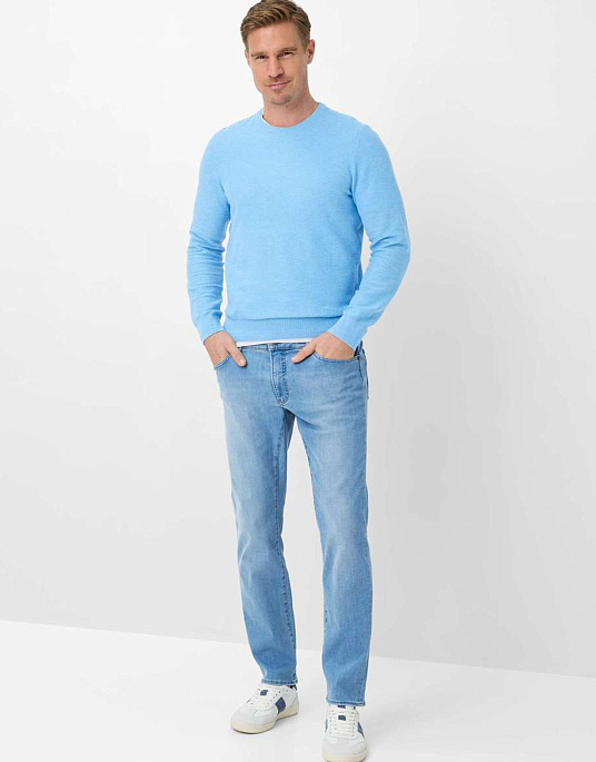 Мужские джинсы Brax модель CHUCK HI-FLEXTREME голубого цвета