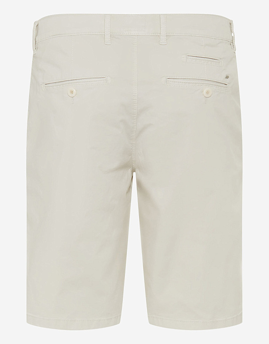 Мужские шорты Brax модель Bermuda молочного цвета