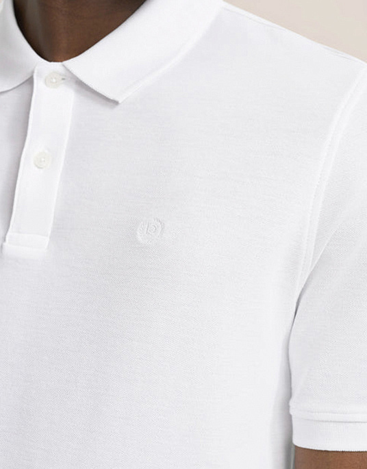 Поло Bugatti белого цвета
