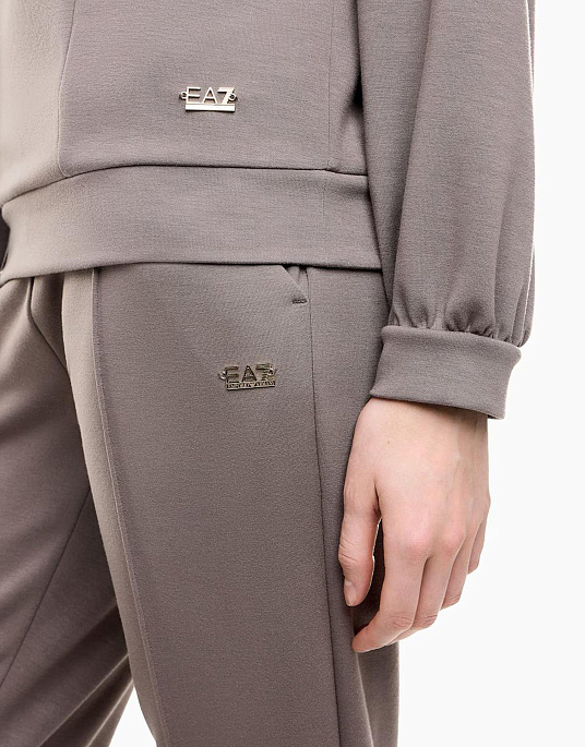 Жіночий спортивний костюм EA7 Emporio Armani у сіро-бежевому кольорі