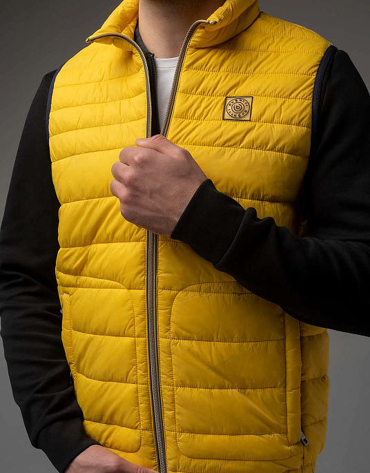 Жилет Bugatti в желтом цвете