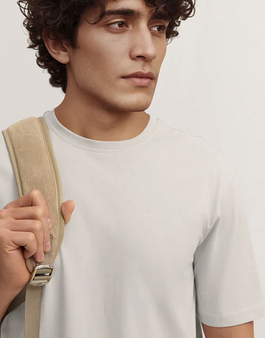 Футболка Bugatti у бежевому кольорі